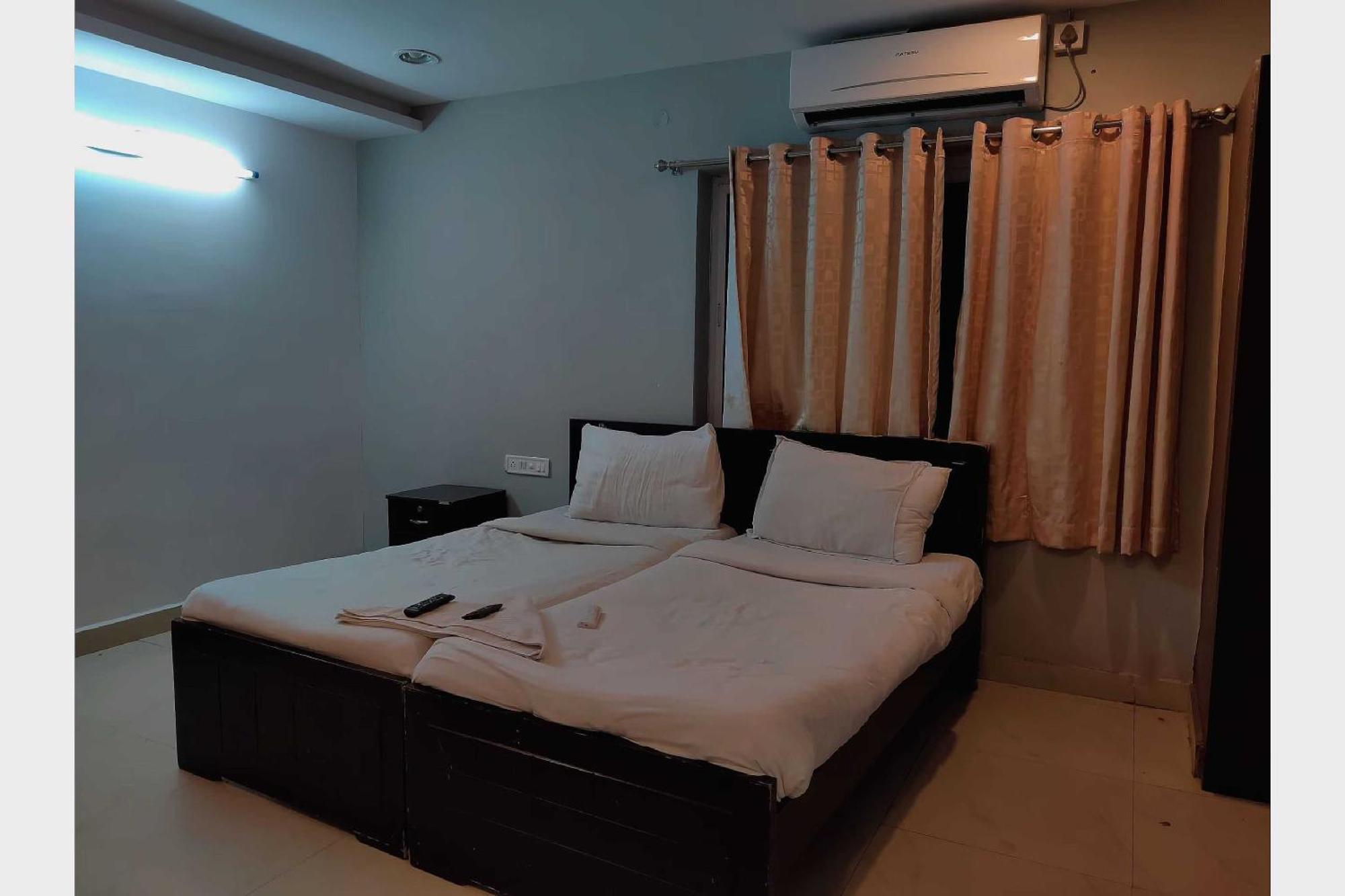 Hotel O White Solitaire Ludhiana Exterior foto